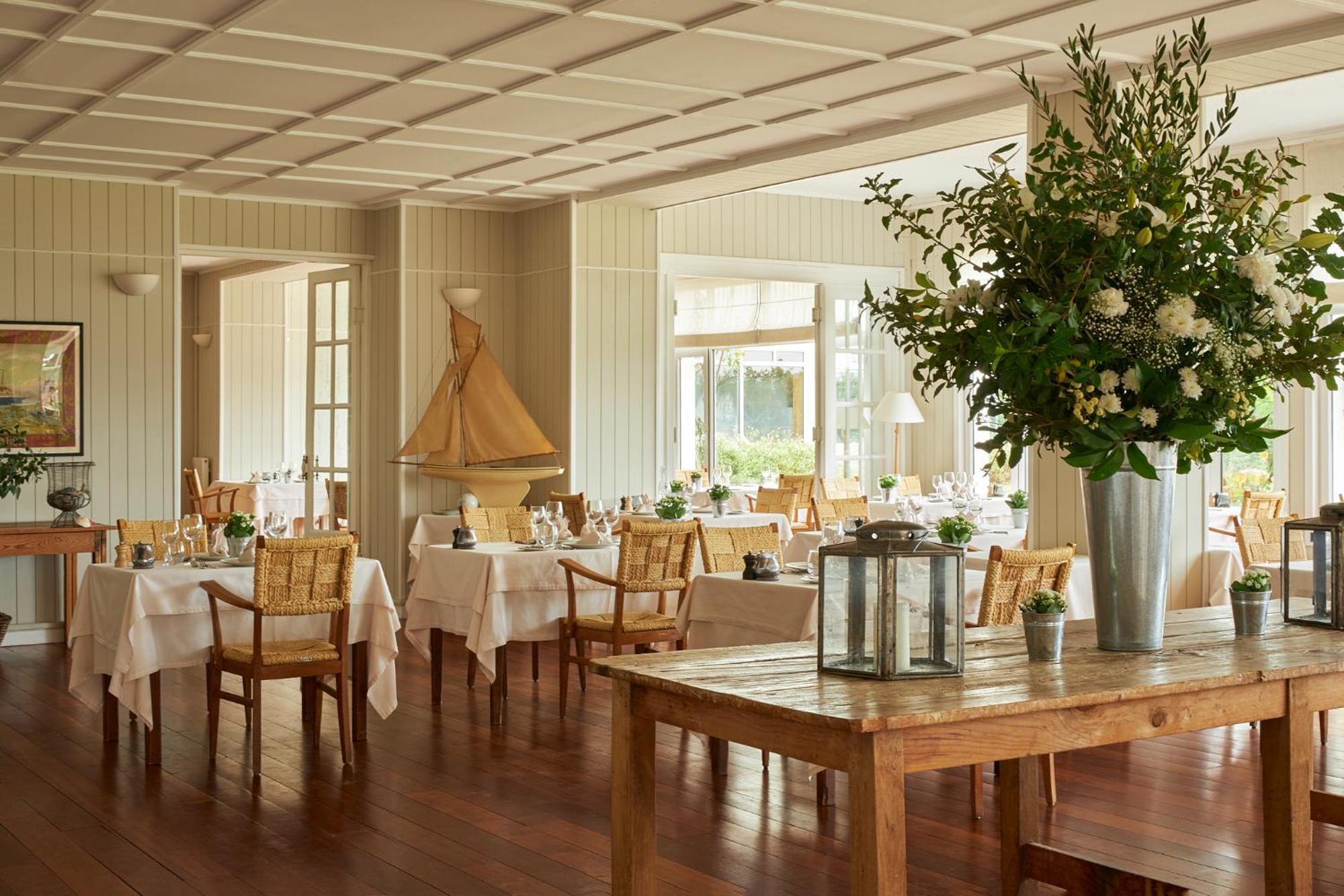 Le Grand Hotel Des Bains & Spa - Bretagne Локірек Екстер'єр фото